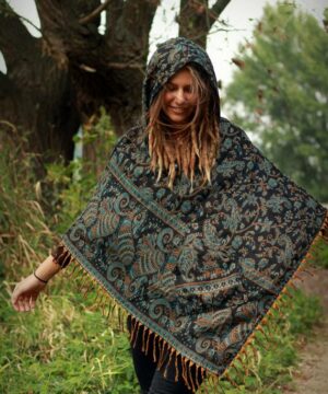 poncho-paisley-yakwolle