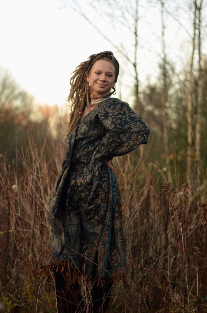 poncho-yak-schal-ueberwurf-paisley