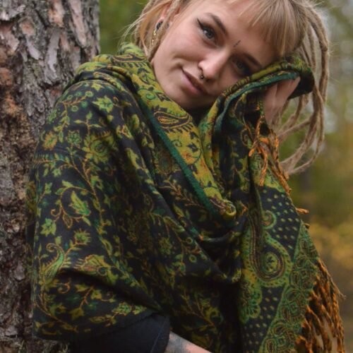 schal-poncho-strickschal-paisley-muster