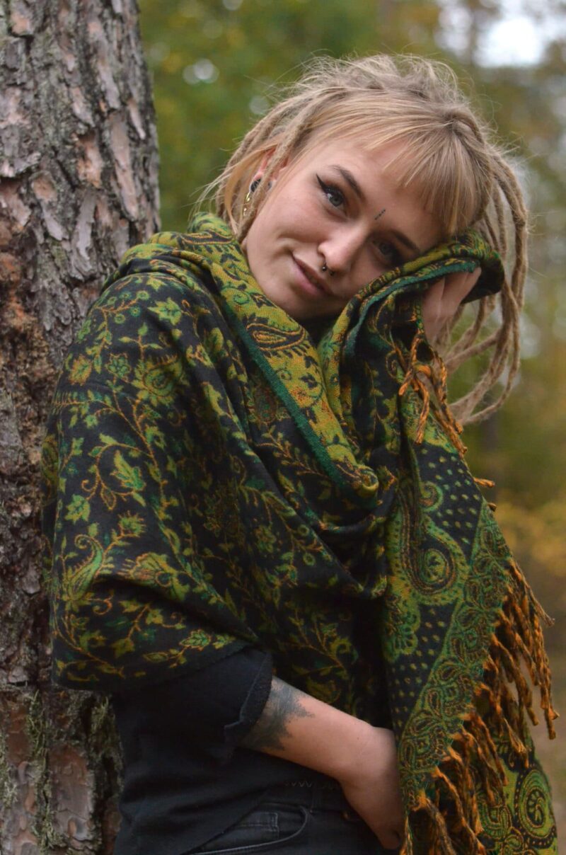 schal-poncho-strickschal-paisley-muster