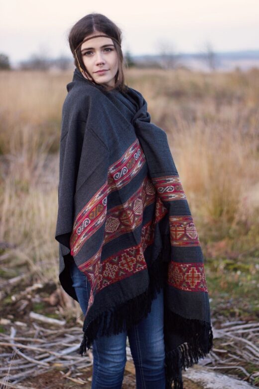 yak-schal-bohemian-hippie-style