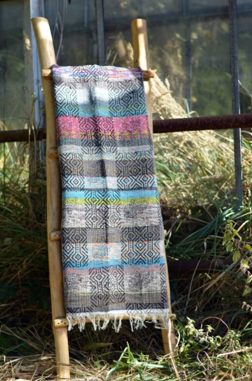 teppich-blockprint-ethno-grau