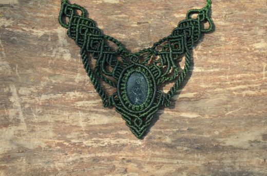 kette-hippie-fairtrade-schmuck-natural-gruen