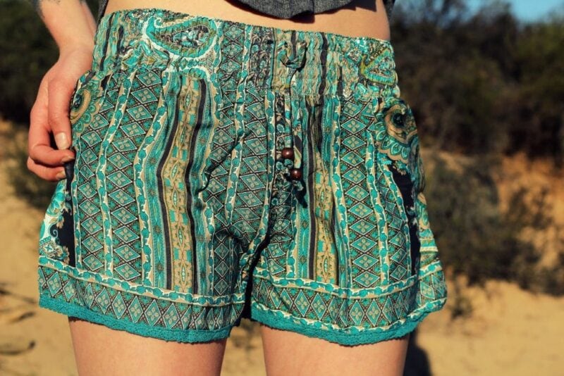 hotpants-tuerkis-sommer-urlaub-hippie-style