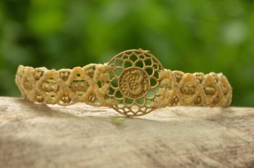 armband-mantra-om-yoga-meditation-symbol