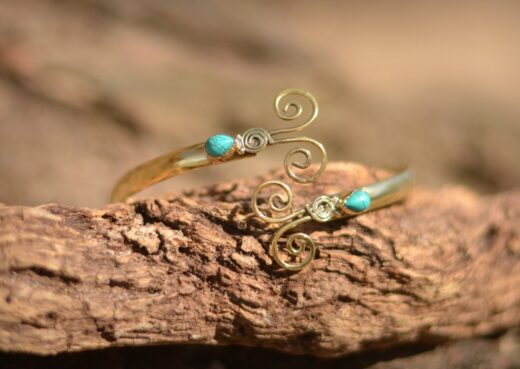 oberarm-reif-tribal-jewellery-tuerkis-messing