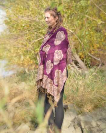 paisley-tuch-schal-stola-poncho-lila