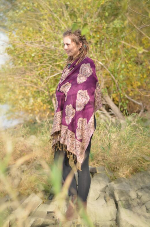 paisley-tuch-schal-stola-poncho-lila