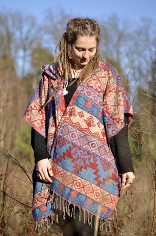 poncho-yak-schal-fair-produziert-hippie-kleidung