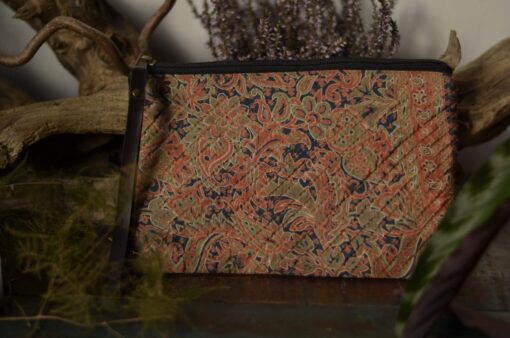 clutch-handtasche-paisley-pastell-farben