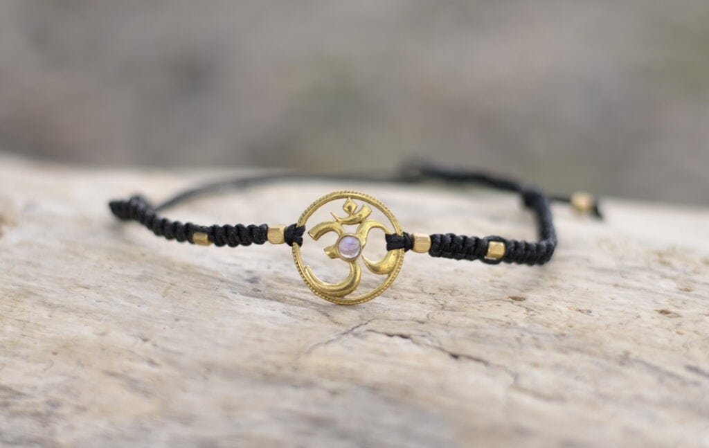 armband-om-smybol-edelstein-schwarz