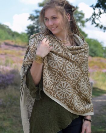 schal-fairtrade-paisley-spirale-poncho
