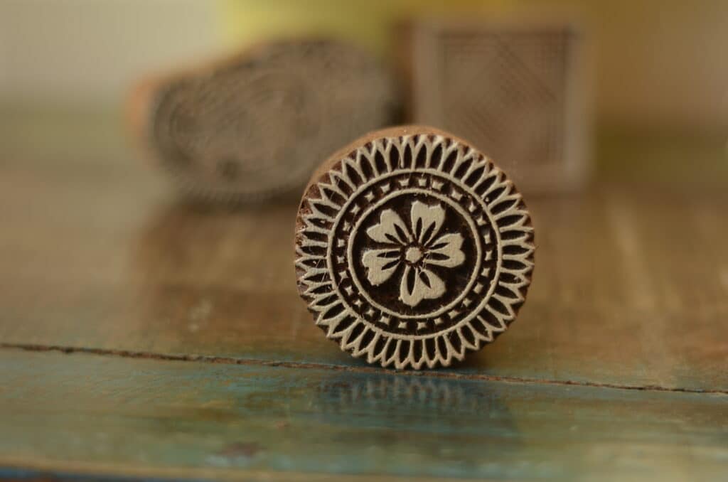 stempel-textil-druck-upcycling-mandala-motiv