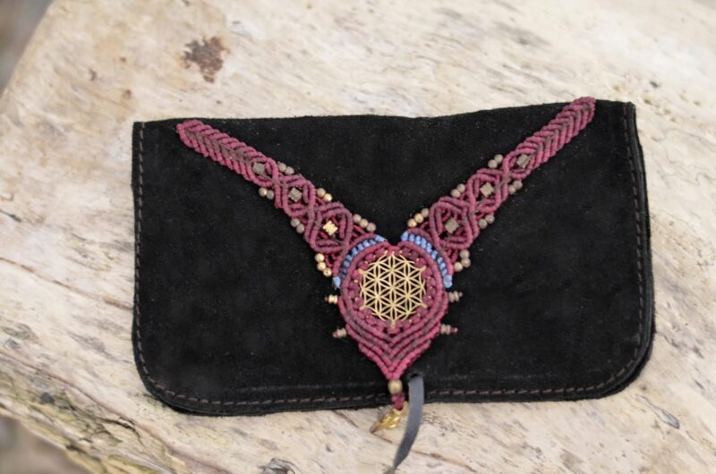 tabaktasche-alternativ-ausgefallen-schwarz