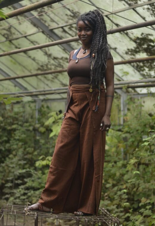thai-hose-offenes-bein-hippie-rost