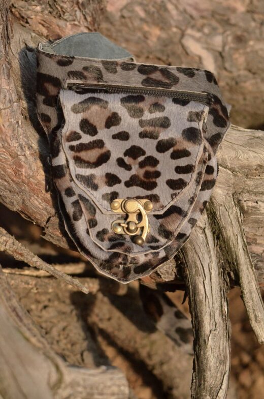 guerteltasche-anmial-print-goa-style-grunge