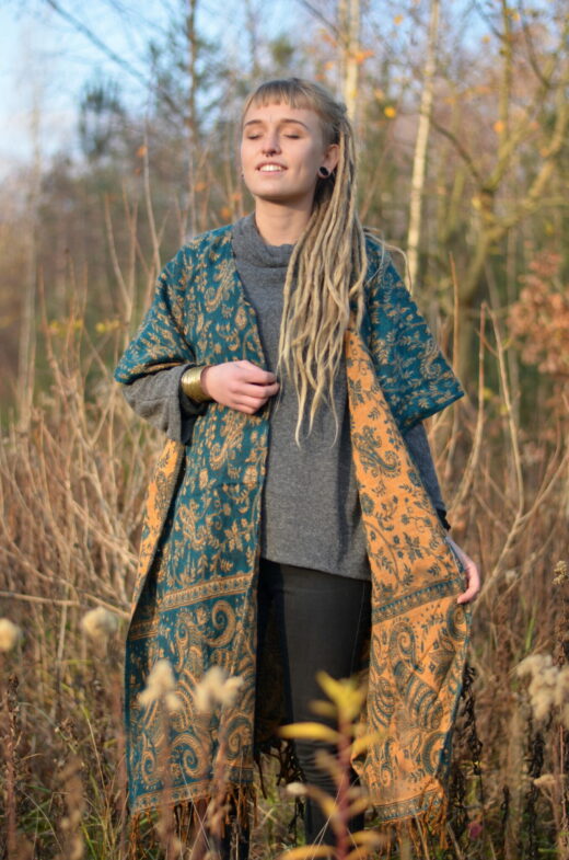 poncho-petrol-gemustert-jacke-hippie-wintermode