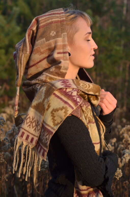 schal-kapuze-beige-hippie-mode