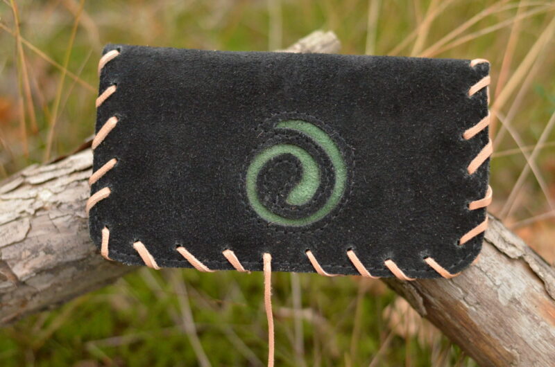 tabaktasche-spirale-ethno-stlye-schwarz