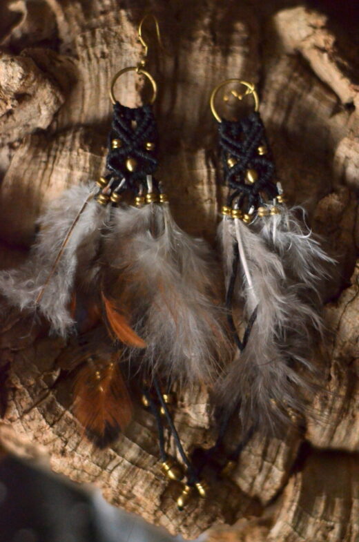 ohrringe-makrame-feder-schmuck-schwarz