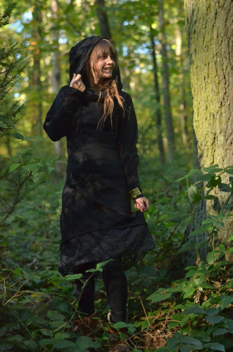 stretch-kleid-kapuze-hippiemode