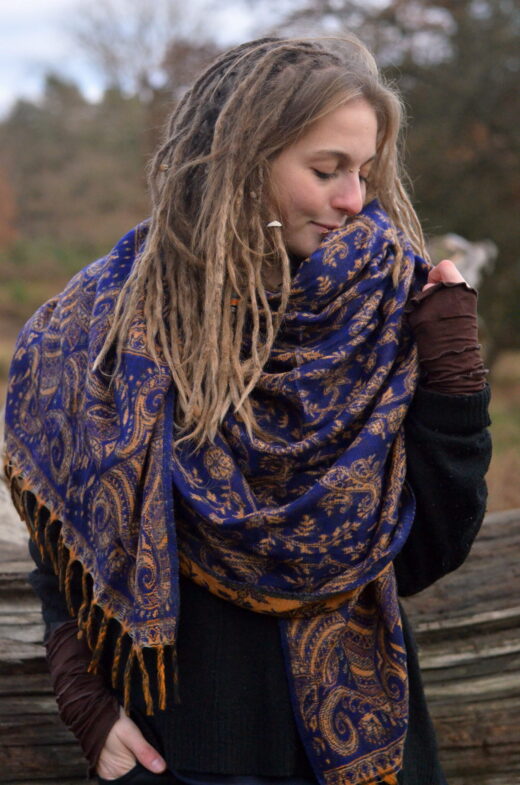 yak-schal-blau-paisley-muster