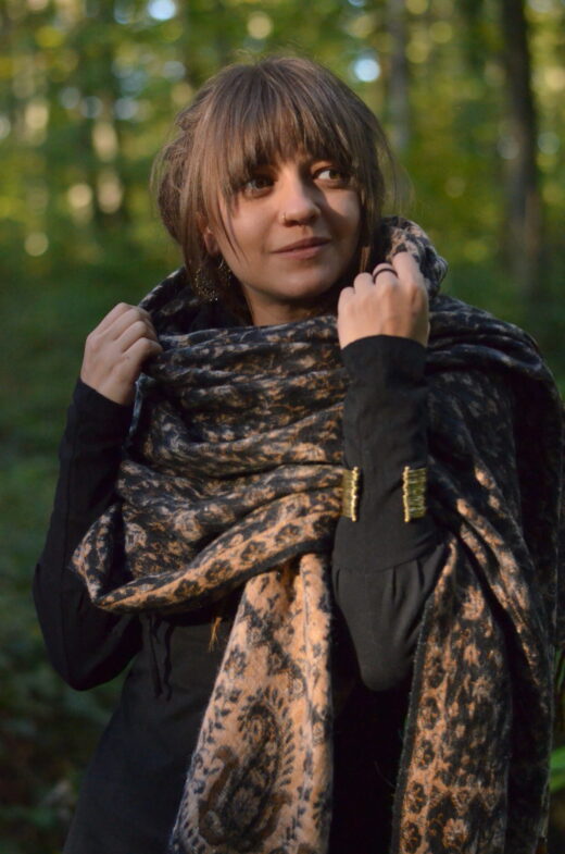 yak-schal-bohemian-hippie-style-schwarz