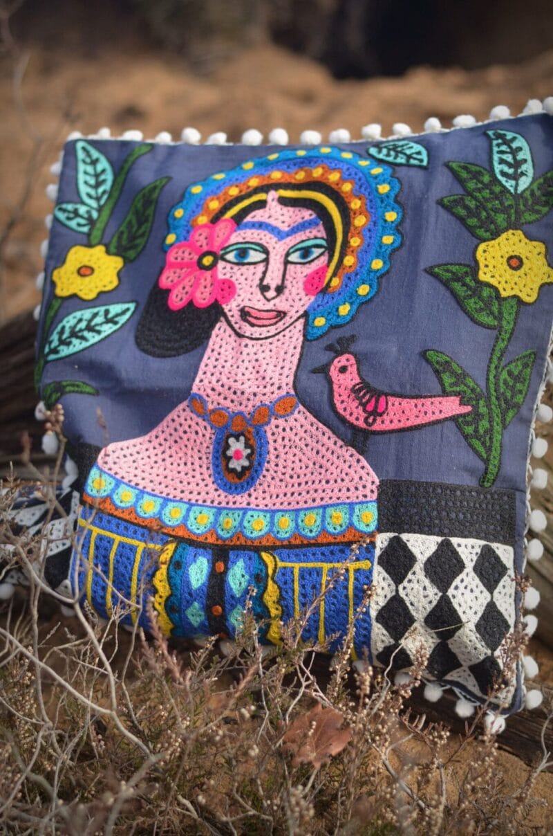 frida-kahlo-kissen-bestickt-boho-deko