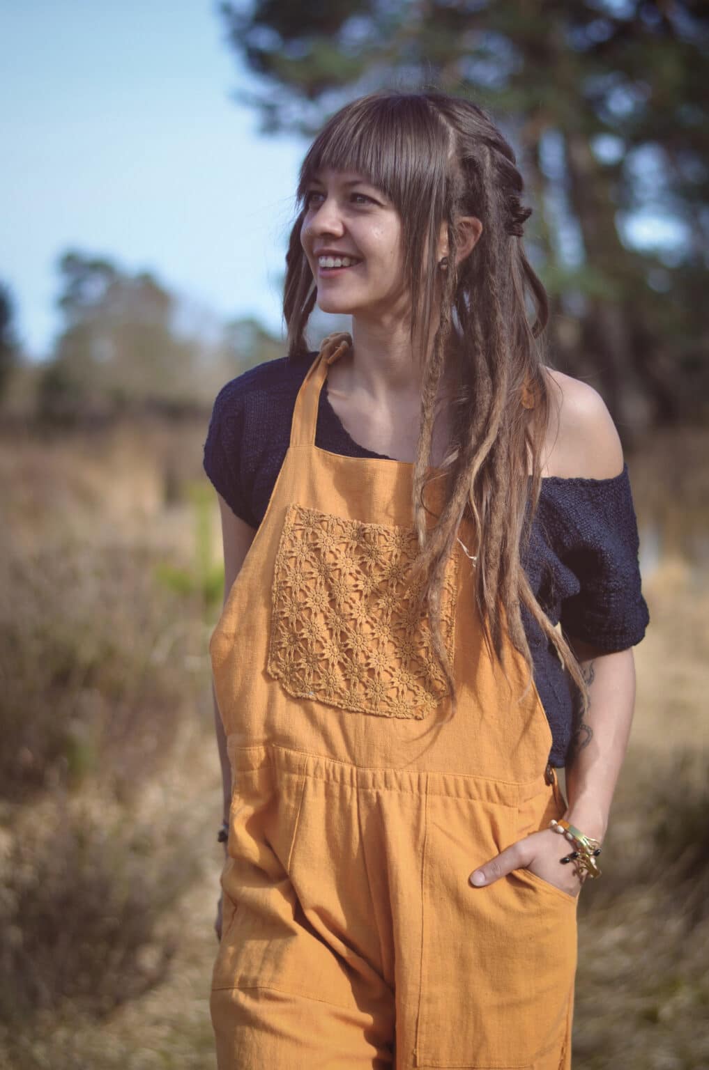 latzhose-hippiestyle-festival-psywear