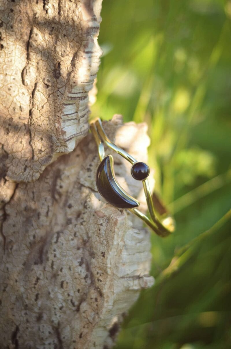 mond-schmuck-armreif-yoga-mode