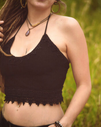 chrochet-crop-top-bauchfrei-schwarz