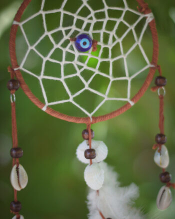 hippie-deko-ideen-traumfaenger-beige