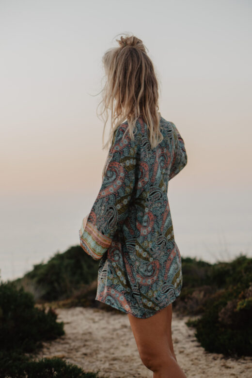 weste-bohemian-chic-kimono-paisley-muster