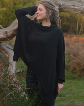 zipfel-pullover-schwarz-grunge