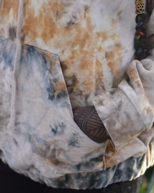 batik-pullover-earthy-natuerliche-farben