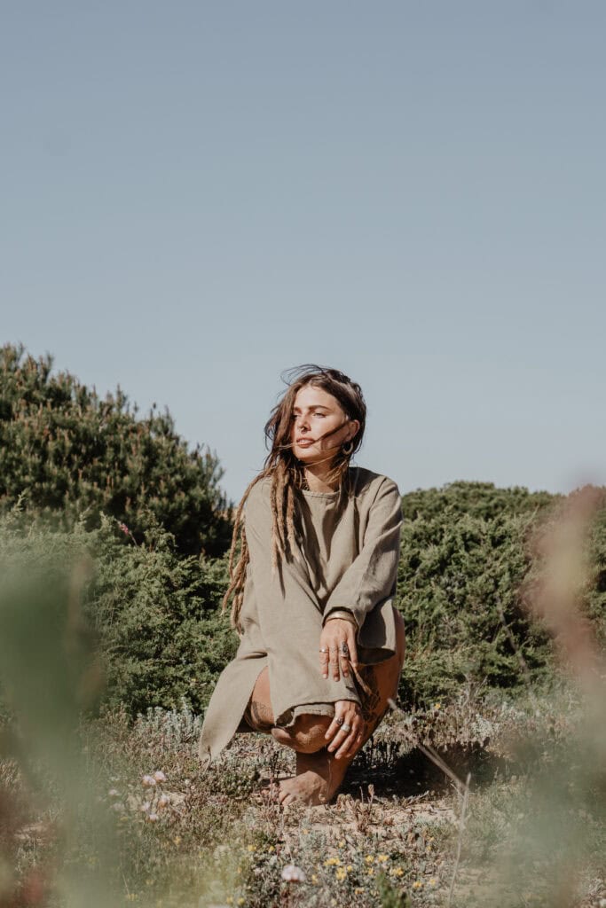 zipfelkleid-natuerliche-farben-boho-style