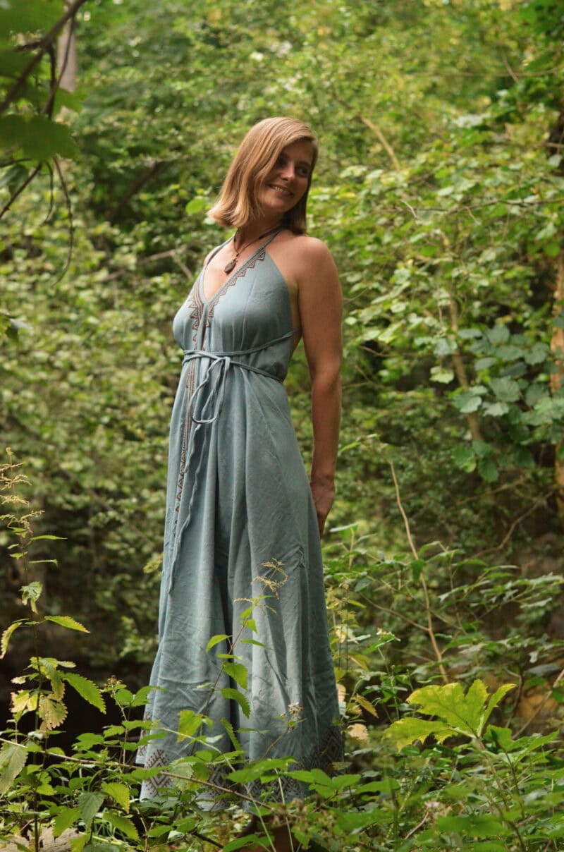 hippie-kleid-rueckenfrei-blau