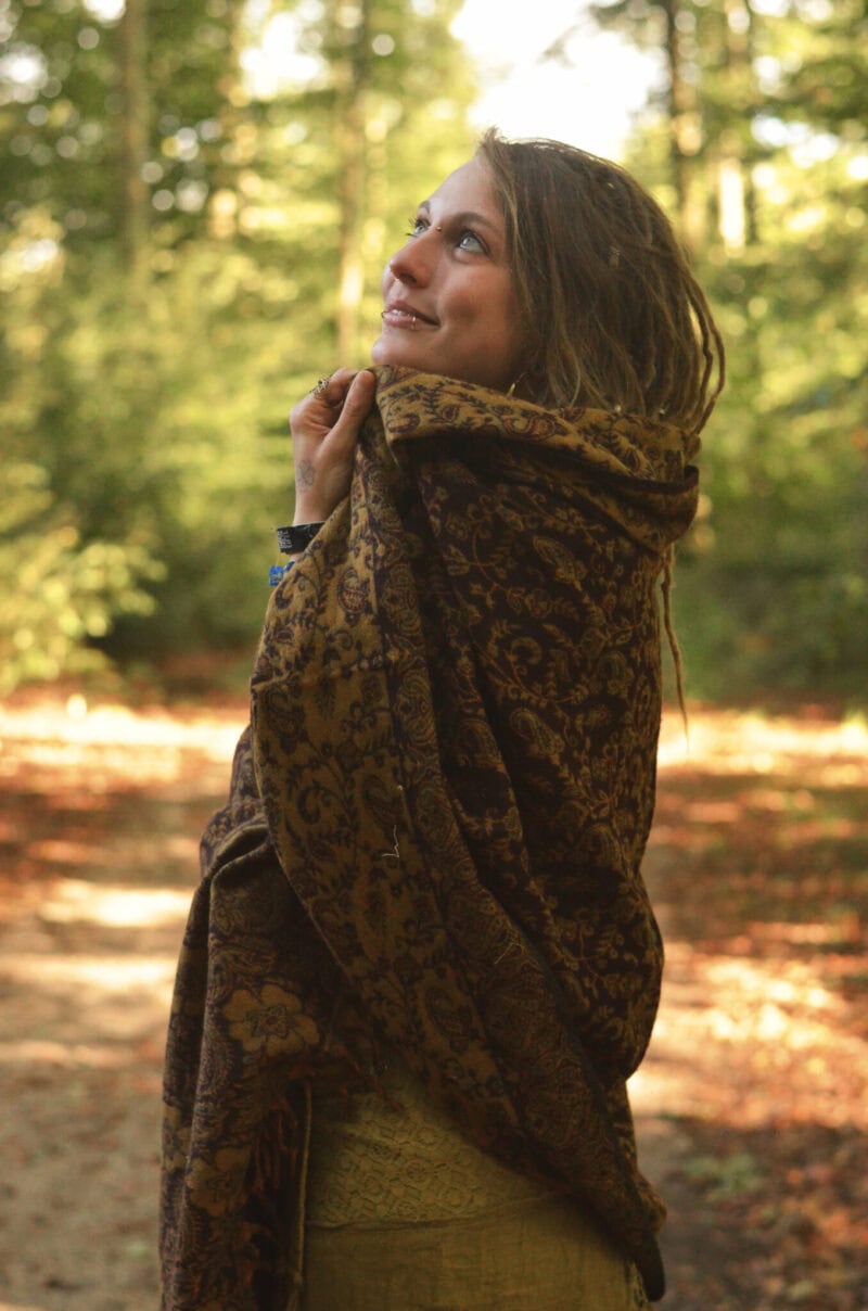 yak-schal-paisley-muster-boho-chic
