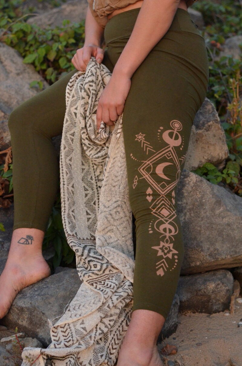 yoga-leggings-mond-symbol-kleidung