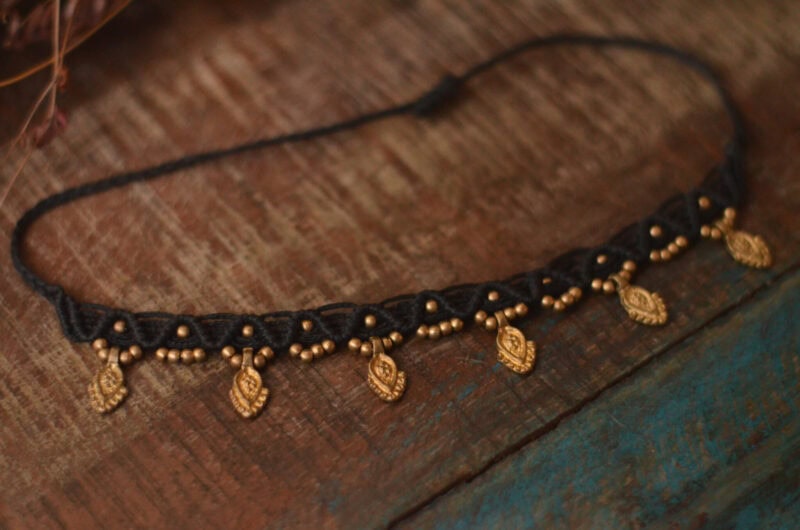 makrame-schmuck-fußband-hippie-mode