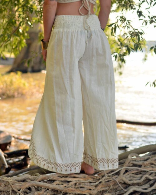 natuerliche-hippie-hose-weiss