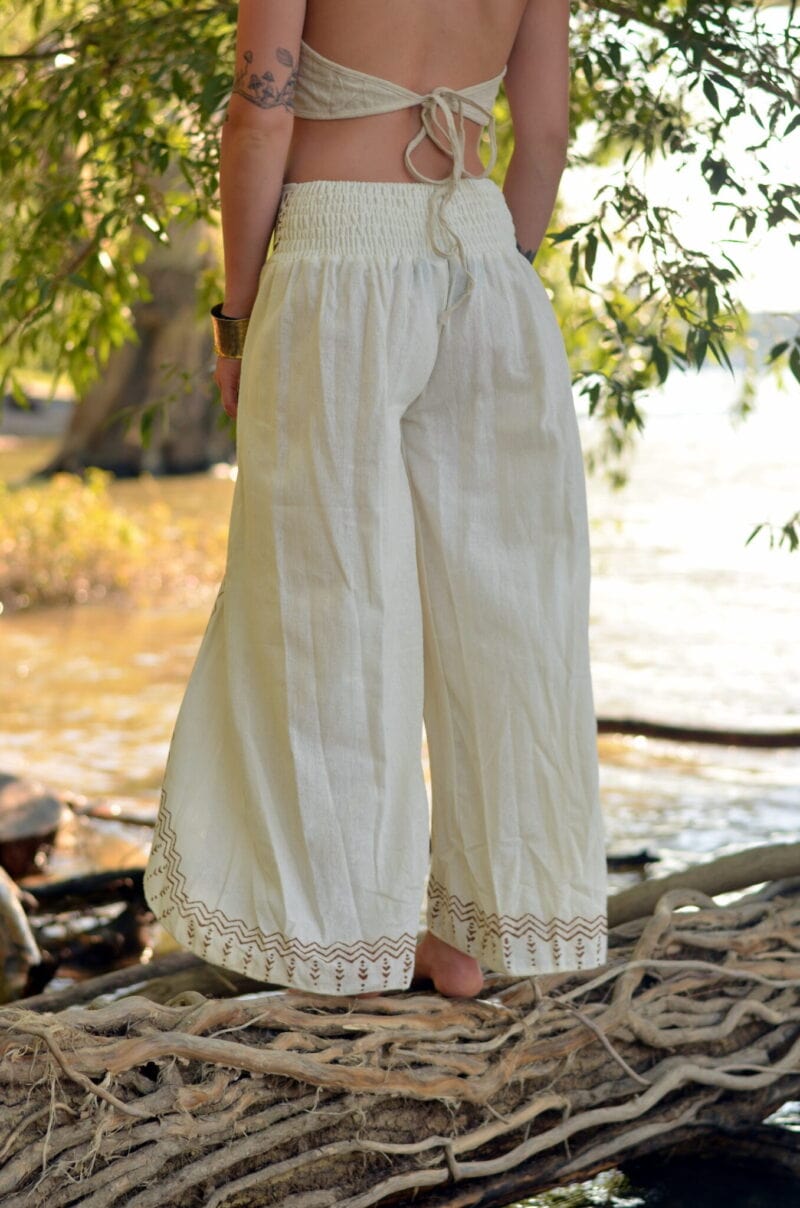 natuerliche-hippie-hose-weiss