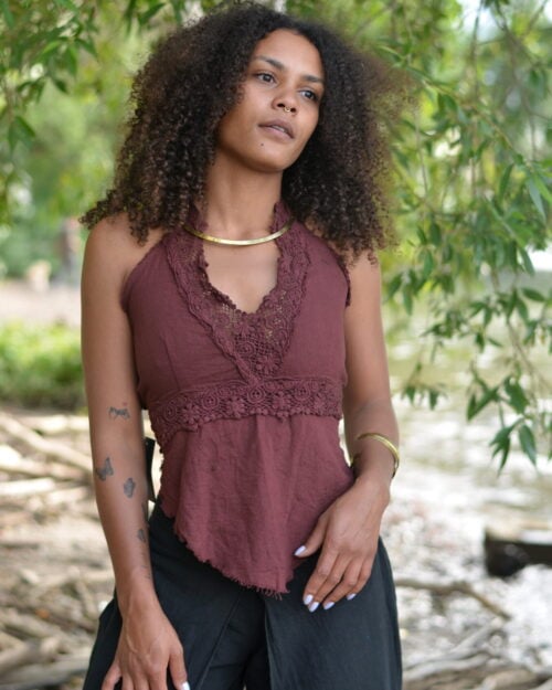 neckholder-top-rueckenfrei-natuerlicher-look