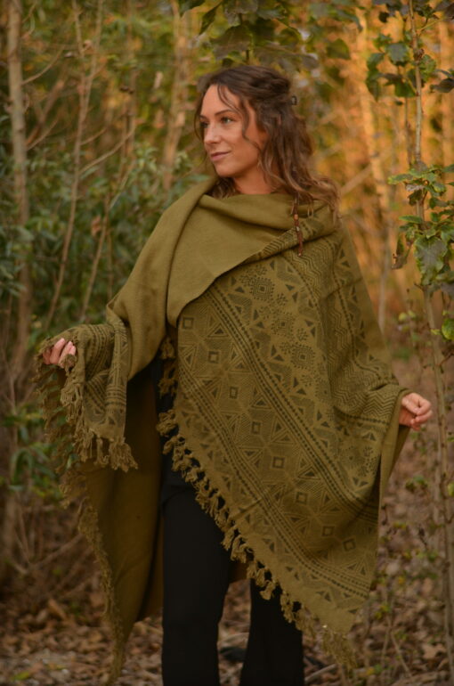 hippie-poncho-style-blockprint-tribal