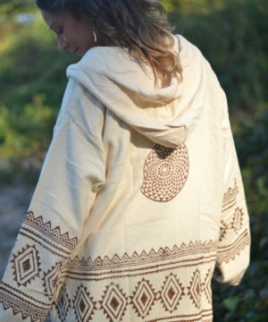 hippie-kleidung-winter-poncho-weiss