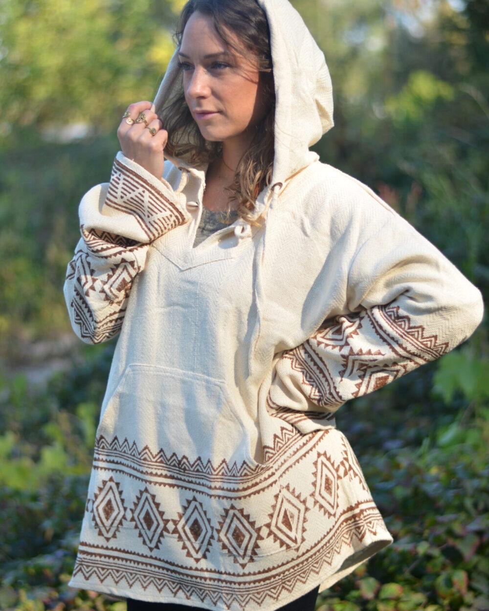kapuzen-poncho-psy-wear-weiss