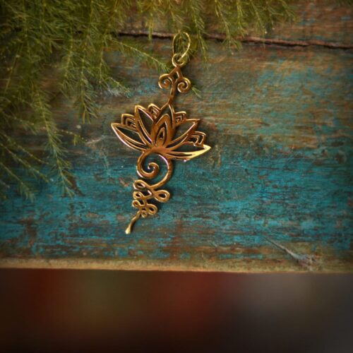 lotus-schmuck-anhänger-messing