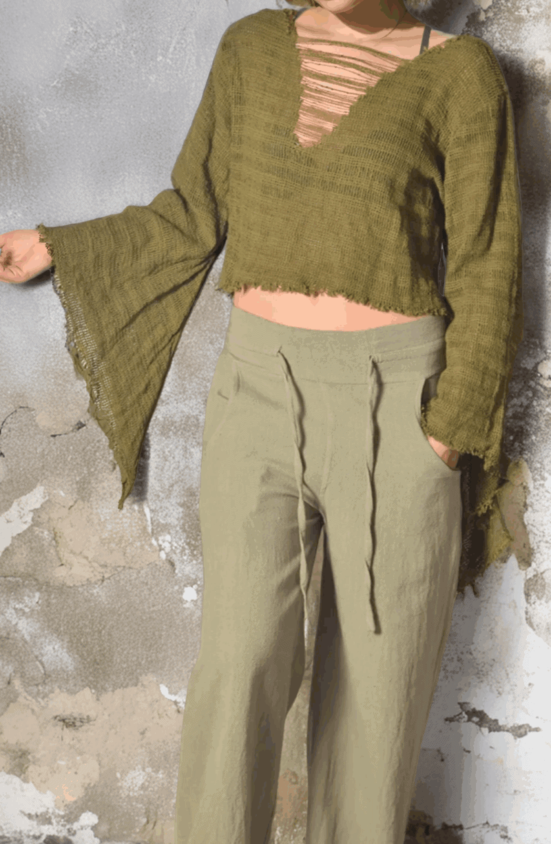 crop-top-hippie-look-gruen