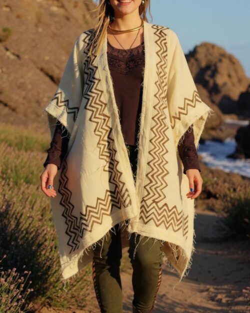 poncho-stammes-look-hippie-mode