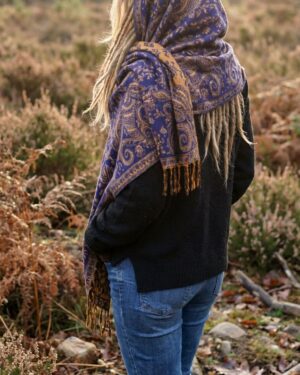 schal-bohemian-look-paisley-muster-blau